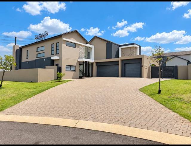 5 BEDROOM HOUSE FOR SALE IN MIDSTREAM MEADOWS
